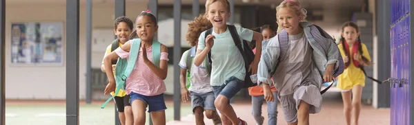 Kinder rennen