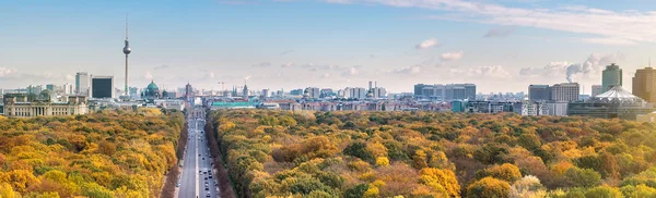 Blick über den Berliner Tiergarten im Herbst